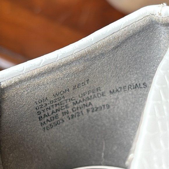 Worthington White Faux Patent Leather Snakeskin Pointed Toe Heels 80s 90s Pumps - Picture 10 of 16